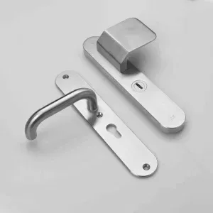 MASSIEF RVS Tzunali Deurbeslag. Model MINHO SKG*** BREED T=15/5 VKTB (kerntrek) PC55 BUITEN GREEP COMPO; BINNEN KRUK VIGO